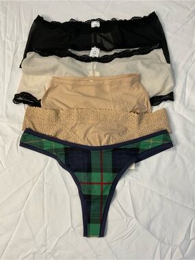 Aerie Women’s 5 pairs of Panty bundle - Black, Cream, Tan, Green Plaid